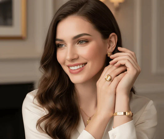 Square LV Emblem Jewelry Set