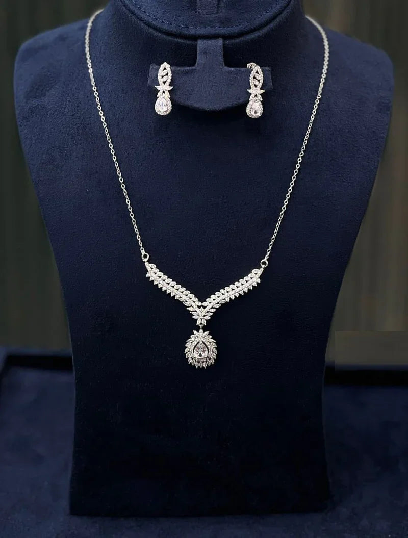 Teardrop Crystal Jewelry Set